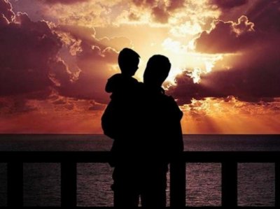 ​形容父母对孩子无私的爱的句子（父母的爱是无私的短句）