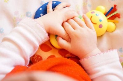 ​记录孩子美好时光的短句（晒孩子幸福的句子简短）