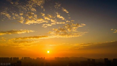 ​形容风吹来很舒服的句子（一缕好风吹来的短句）