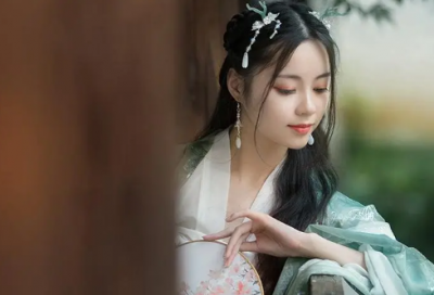 ​情侣中文带英语名字叫什么名字叫什么名字（带sky的英文情侣网名）