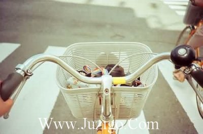 ​关于对人生感悟的句子图片：人生就像一杯佳酿，越品越醇