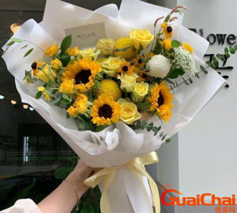 ​朋友圈晒花的唯美句子有哪些？朋友圈晒花的唯美句子简短