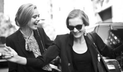 ​结婚梳头祝福语三句[39条] (关于梳子的祝福语)