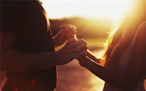 班级班风班训口号[54条]：只争朝夕做到最好…