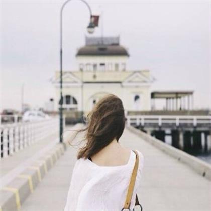 万象凯旋门的标语