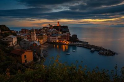 ​2025大一新生军训口号霸气押韵(精选68句)