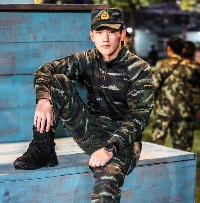 张馨予的4个前男友，一个比一个帅，网友：何捷略胜一筹