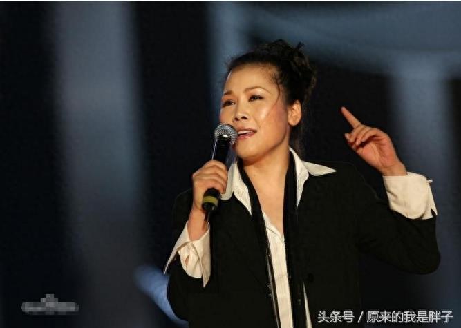 51岁田震近照曝光，天后级歌手为何消声灭迹？