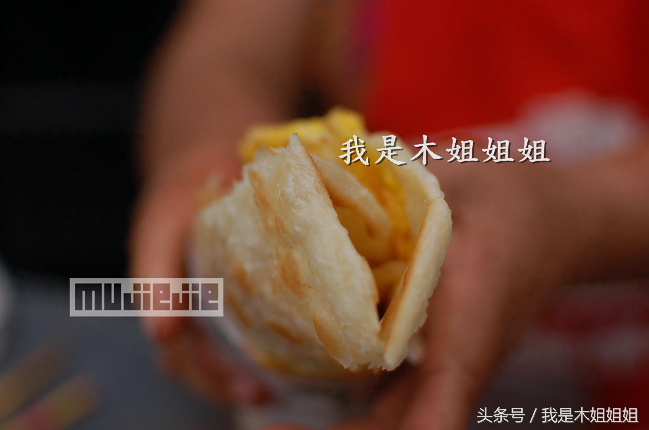 大妈起早贪黑卖鸡蛋灌饼，忙活一年没有存款只够糊口交房租