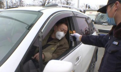 ​宿迁华东农贸大市场日交易蔬菜水果500吨，活禽市场全部关闭