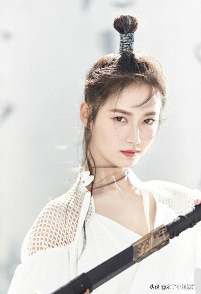 新版赵敏陈钰琪古风写真上线,是你的菜吗?