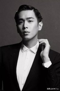 ​内地影视剧男演员张若昀