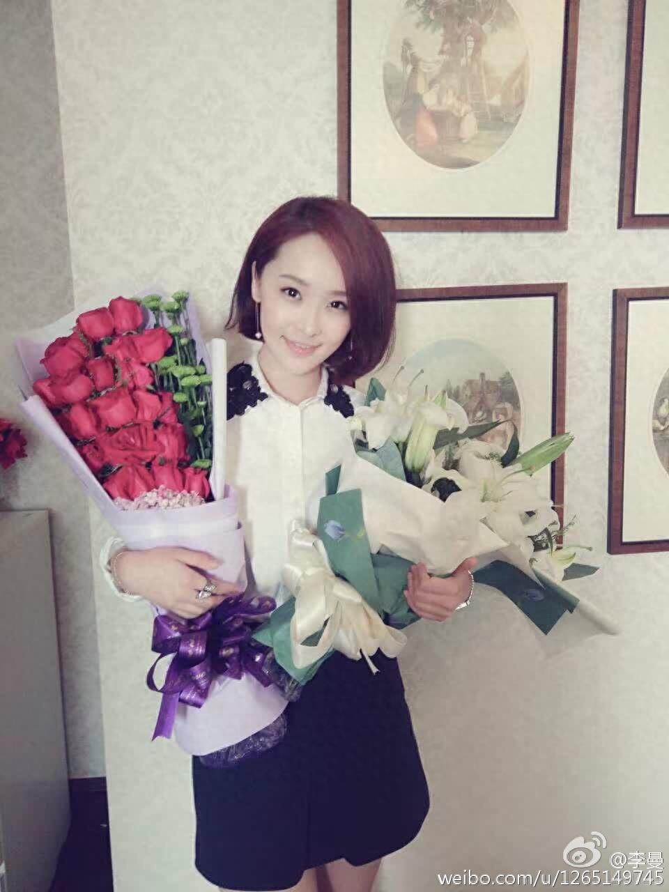 李曼,《满城尽带黄金甲》里的小婵,戏外的她穿衣搭配起来好漂亮