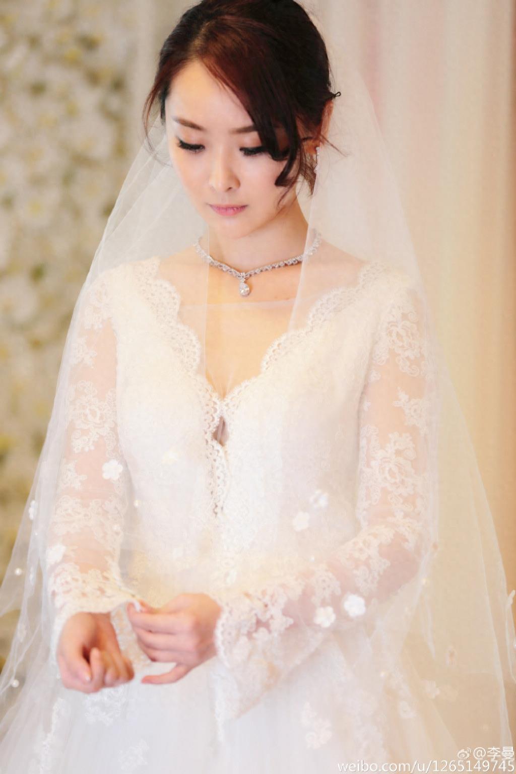 李曼,《满城尽带黄金甲》里的小婵,戏外的她穿衣搭配起来好漂亮