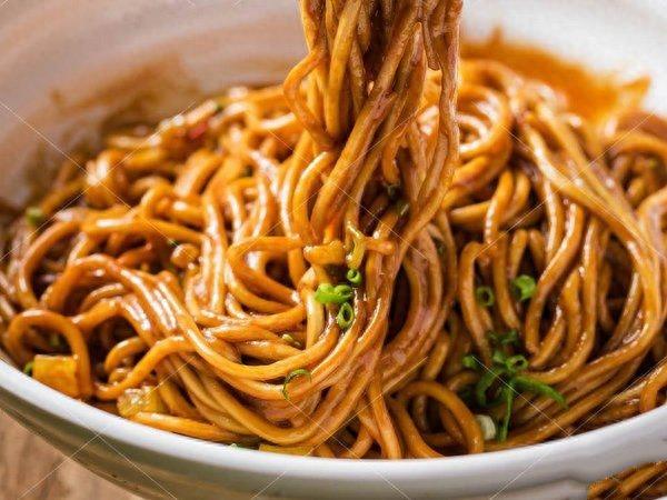 10大最好吃的武汉热干面品牌，酱香味美口味地道，你都吃过吗？