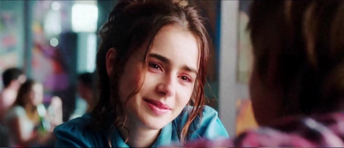 莉莉柯林斯——她的微笑让人想起初恋的味道