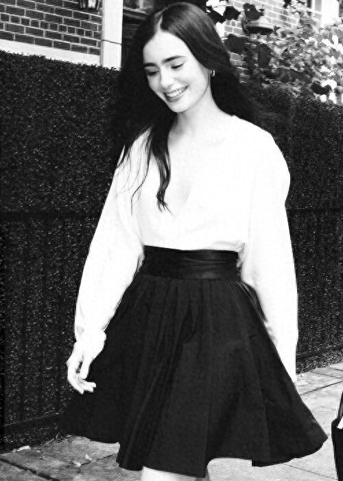 莉莉柯林斯——她的微笑让人想起初恋的味道