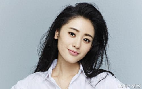 《建军大业》中的女演员 关晓彤在《建军大业》中饰邓颖超