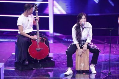 ​刘郡格的翻唱，让李荣浩的《作曲家》，再次火了起来！