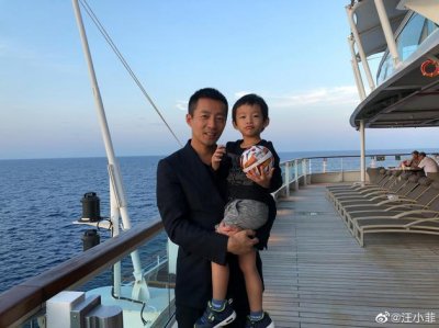 ​大S汪小菲儿子正面照罕见曝光 因太像爸爸被网友夸“基因强大”