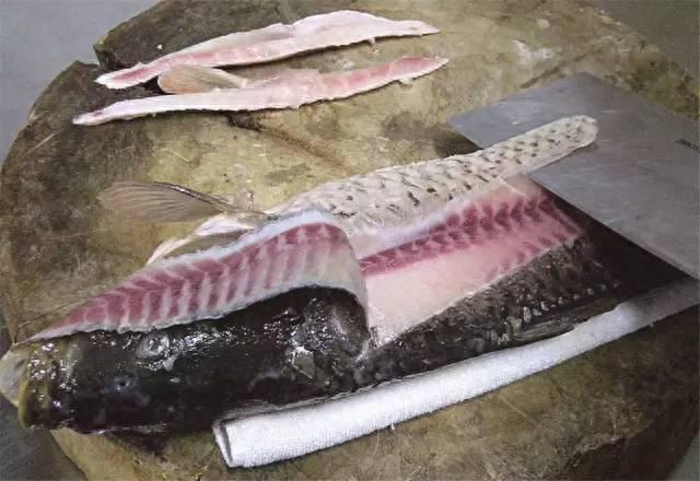 金毛狮子鱼——豫北名菜,色泽金黄,酸甜适口,春节不可多得的菜