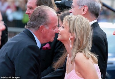 ​西班牙前国王的情妇首次受访，曝光前国王秘闻，称送她5亿合理