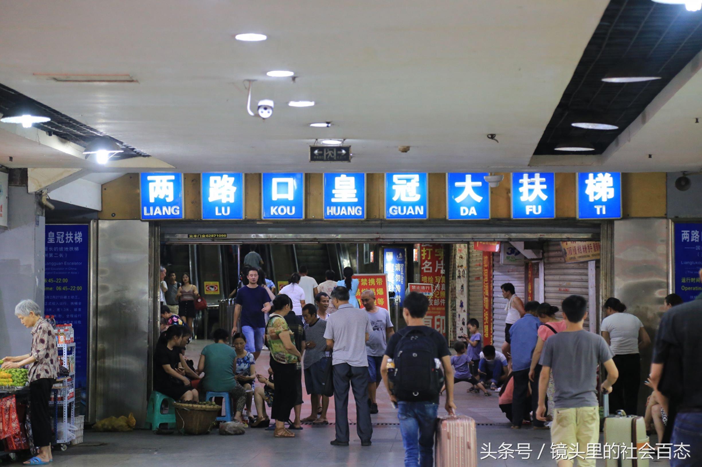 每台每小时能运输1.35万人，重庆这亚洲第二长电梯不简单