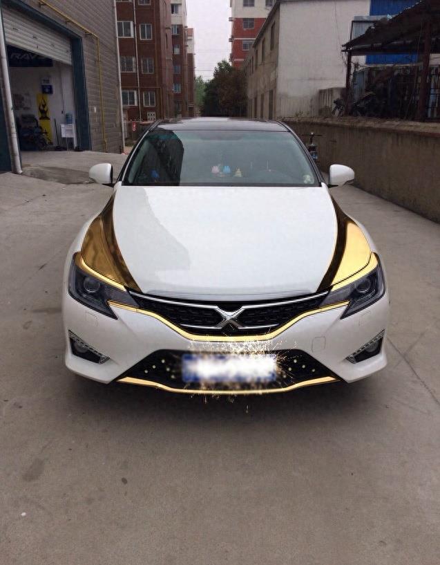 丰田锐志改装案例，选对车贴，还你一辆有型、有态度的轿车！