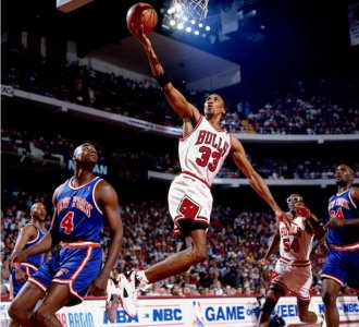 ​55岁皮蓬过生日，前妻示爱送祝福惹争议：又想绿皮蓬？