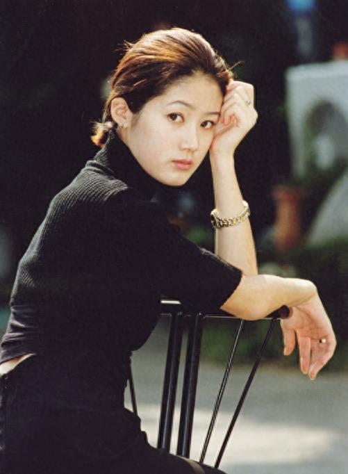 组图：韩国昔日女影星沈银河