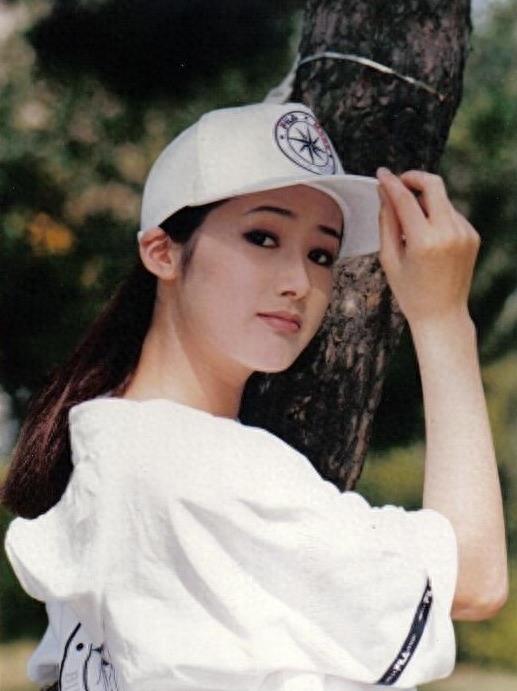 组图：韩国昔日女影星沈银河