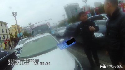 ​“破解”小区门禁，男子用硬纸板打印他人车牌