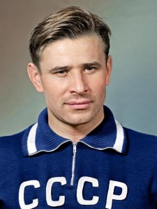 ​雅辛：地位仅次于贝利，开创围绕守门员展开的战术，至今无人超越