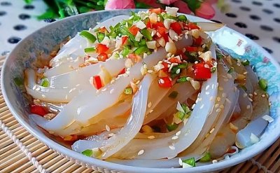 ​冰凉粉是用什么做的？4种做凉粉的植物，路边摘一把就能做一盆