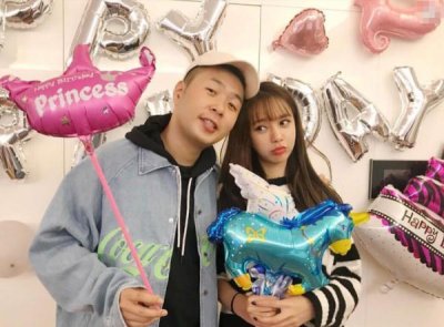 ​沈梦辰高调晒“婚纱照”，引起网友热议：杜海涛快官宣吧