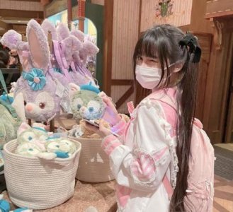 ​蔡萝莉点外卖，一个细节暴露其家境卓越，从小到大没做过饭？