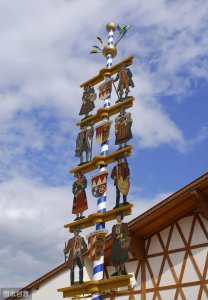 ​读名著学英语38 dign dignity dignitary indignity indignation