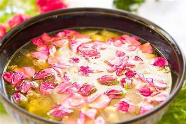 云南大学食堂推出玫瑰宴 玫瑰宴是什么 云南大学食堂推出玫瑰宴 玫瑰宴是什么