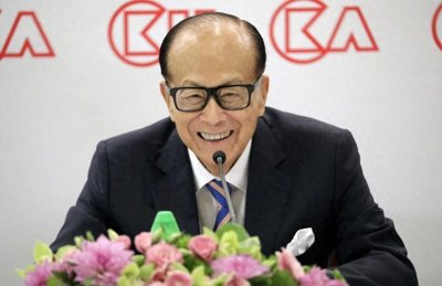 ​最真实的李嘉诚发家史！他是如何从推销员做到华人首富？