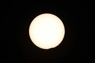 ​北京，日偏食初亏！专家解读这次日食有哪些“大不同”？