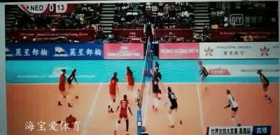 ​央视解说盛赞，朱婷背垫绝技再现江湖，三次背垫动图值得收藏