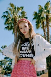 ​韩国女团成员柳智敏回应辱华争议