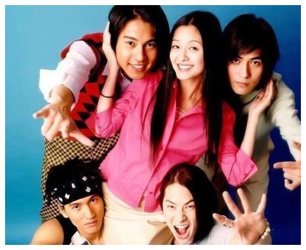 从花样少年到成熟型男，39岁的“仔仔”周渝民帅气依旧