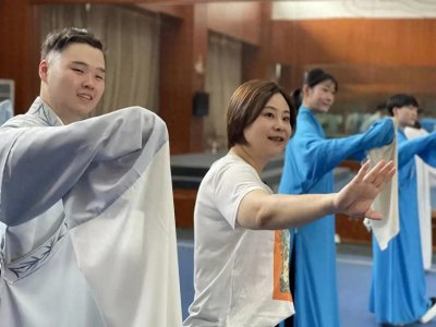 ​当热门金曲遇上吴侬软语 看湖剧如何自信“破圈”