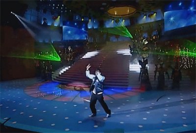 ​人气无敌！周杰伦吐字不清差点儿无缘春晚，全靠歌迷“逆天改命”