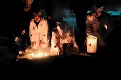 ​亲人过世也要发朋友圈？揭秘这种行为背后的心理