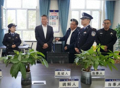 ​郝建民国庆节前夕看望慰问基层一线民警辅警