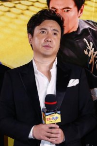 ​沈腾是军艺校草总被取笑！看他十年前照片深深的沦陷了