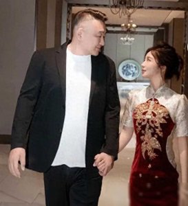 ​恭喜！台球界传喜讯！佟璐与孙百惠订婚，女方陪嫁100万还有豪车