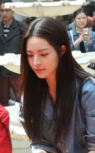 ​刚出道的“钟楚曦”很清纯，难怪李现不舍分手，张云龙想结婚